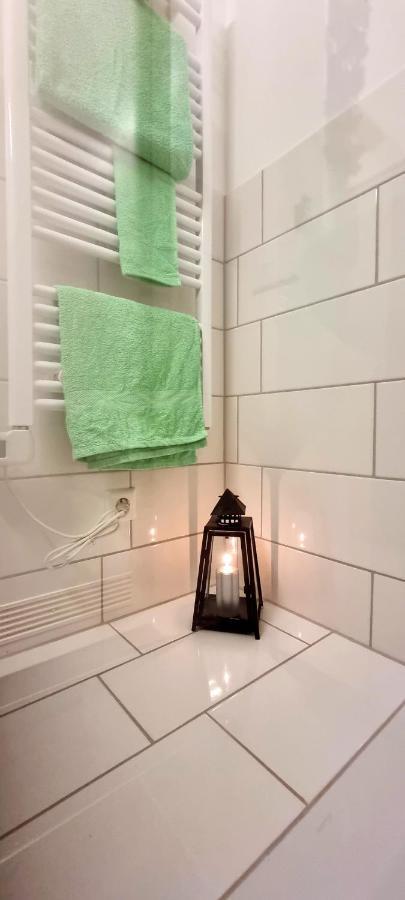 Business Apartment Mit Kuche Fur 1-3 +Netflx+5G Wlan Nahe Der Mhh Im Industrial Design 汉诺威 外观 照片