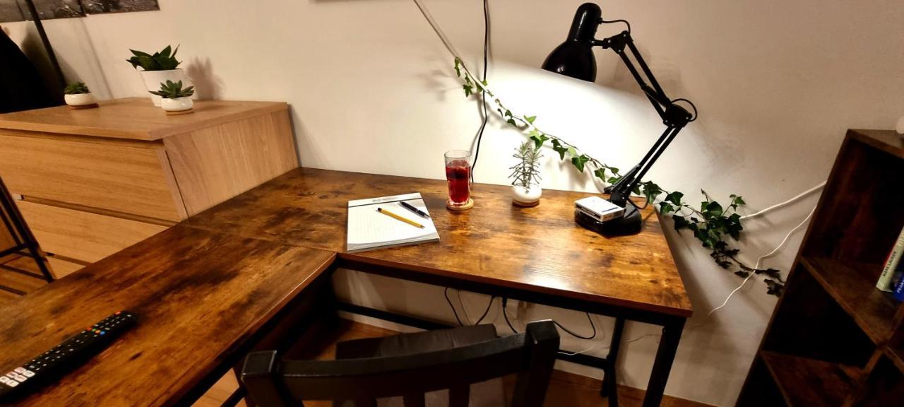 Business Apartment Mit Kuche Fur 1-3 +Netflx+5G Wlan Nahe Der Mhh Im Industrial Design 汉诺威 外观 照片